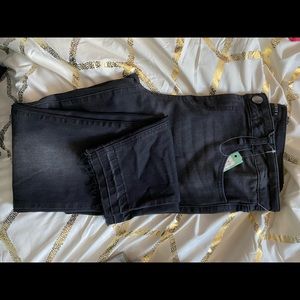 Black raw hem skinny denim